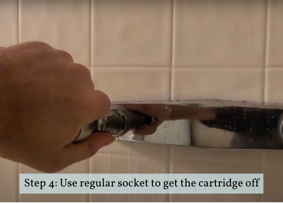 Using regular socket to remove the cartidge