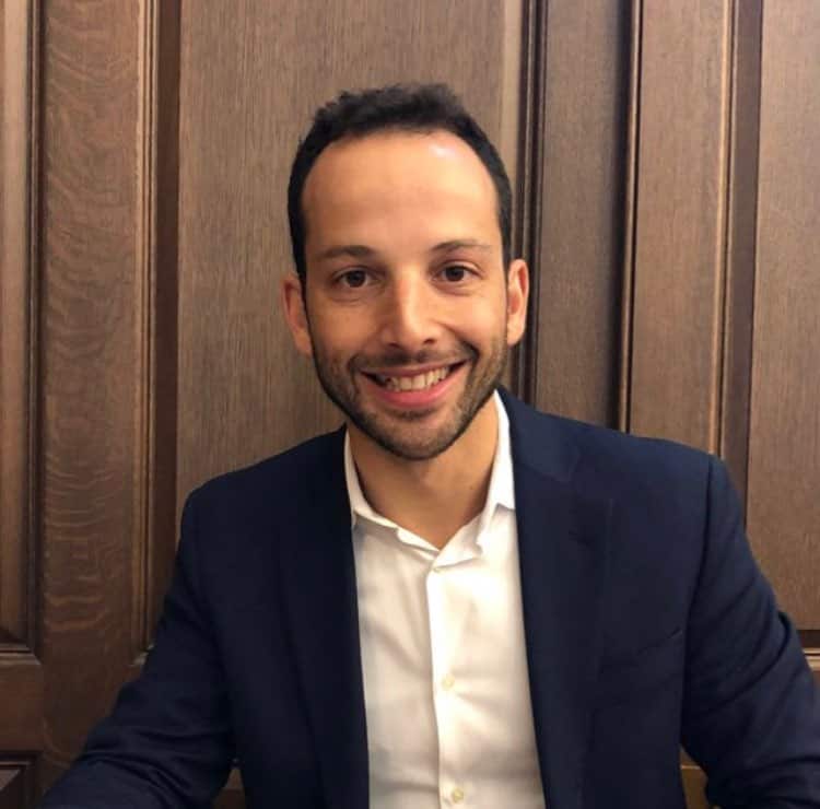 Haim Havv - roofing expert