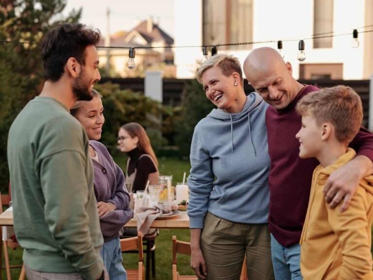 happy neighbor family