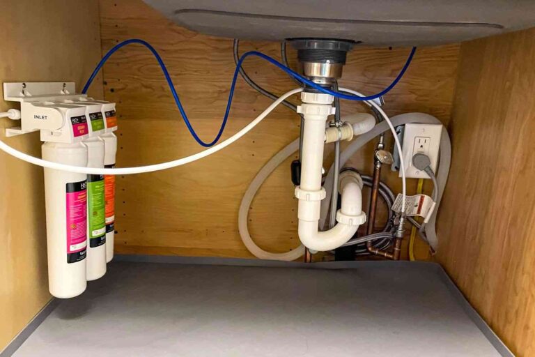Whole-House-Vs-Under-Sink-Water-Filters-Which-One-To-Choose
