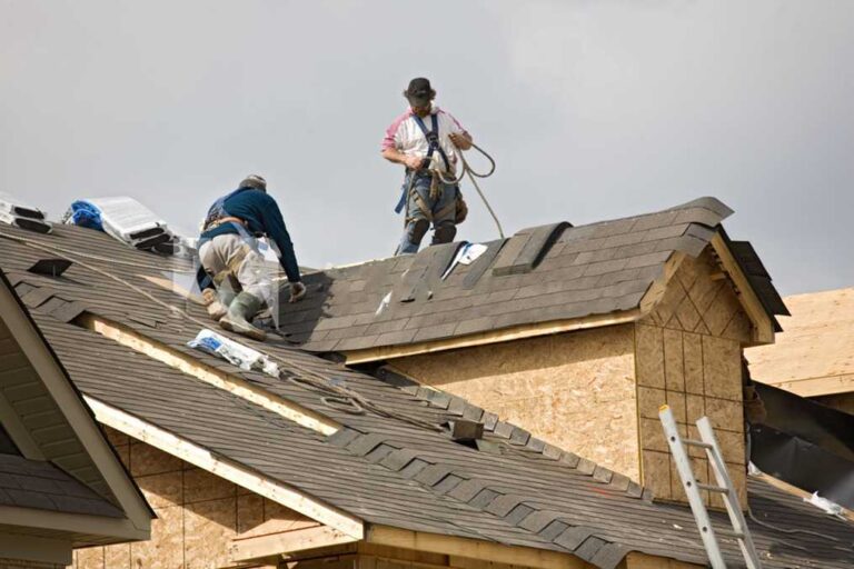 7-Tips-To-Find-Reliable-Roofing-Contractors-in-Wayland-MA