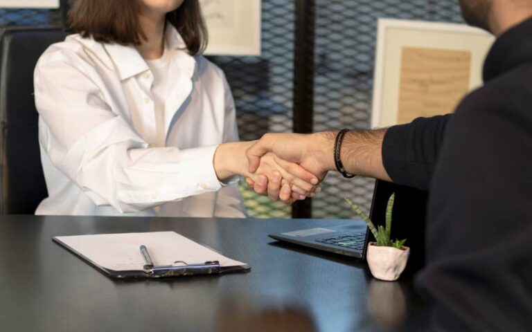 How Dedicated Settlement Coordinators Simplify Your Home Sale Process How-Dedicated-Settlement-Coordinators-Simplify-Your-Home-Sale-Process