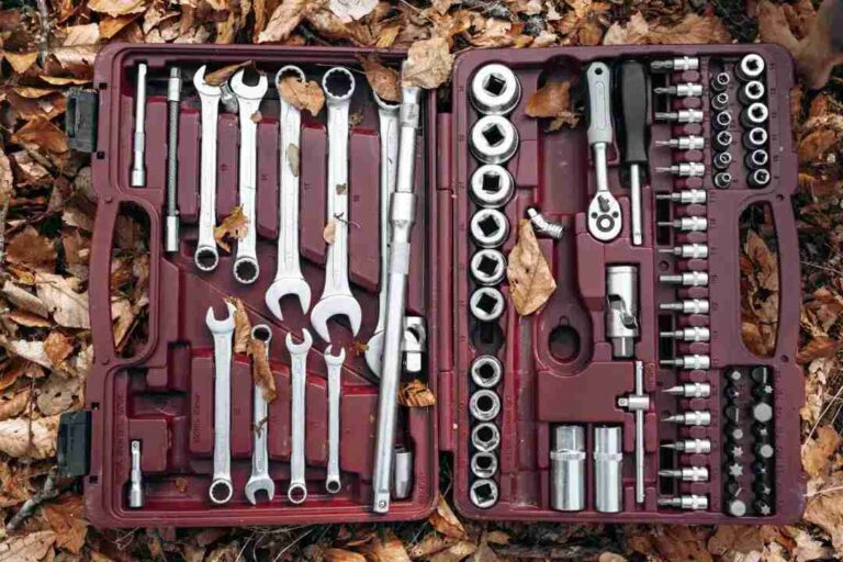 Key Features to Look for in Worksite Trade Tools comprehensive-set-of-mechanics-tools-housed-within-a-red-plastic-carrying-case-the-case-is-open-and-resting-on-a-surface