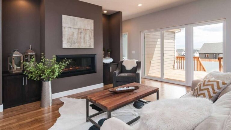 What Colors Go With Sherwin Williams Alpaca Featured Image